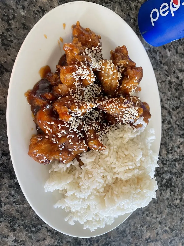 Sesame Chicken with Steamed Rice